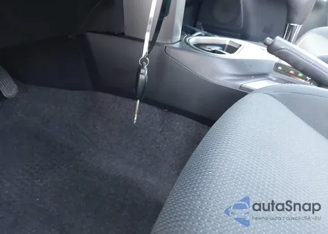 2017 Toyota Rav4 Xle from USA, damaged, VIN JTMWFREV7HJ141543